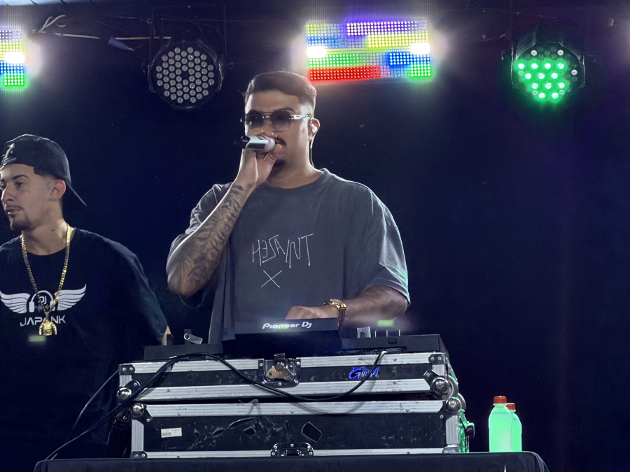 Show de DJ Japa NK arrasta multidão na AABB e movimenta Sena Madureira