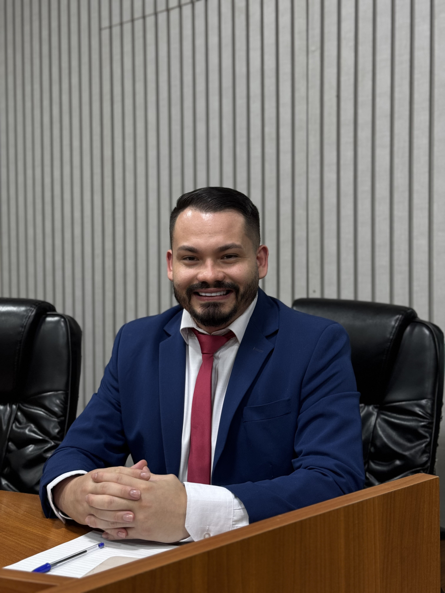 Vereador Dr. Maycon Moreira estreia quadro “Tribuna do Povo” na Rádio Avalanche em Sena Madureira
